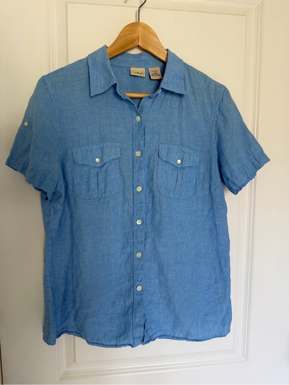 L.L. Bean Light Blue Short-Sleeve Button-Down Linen Shirt Medium